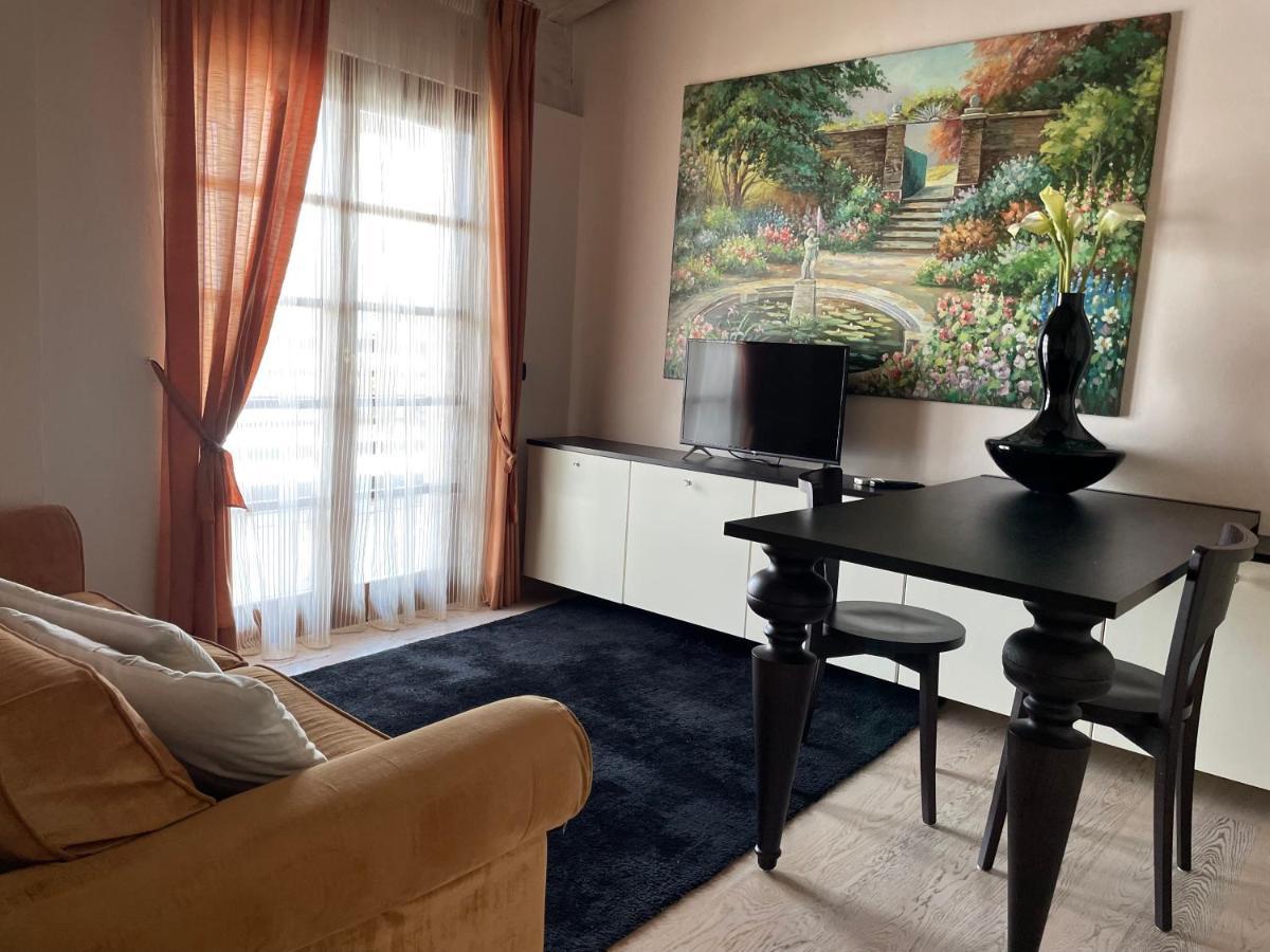 Residence Alexandra Stay 西尔米奥奈 外观 照片