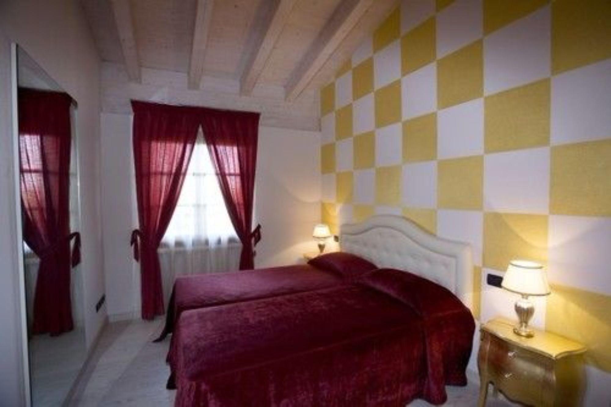 Residence Alexandra Stay 西尔米奥奈 外观 照片