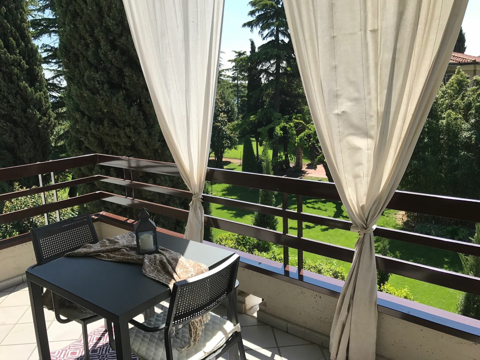Residence Alexandra Stay 西尔米奥奈 外观 照片