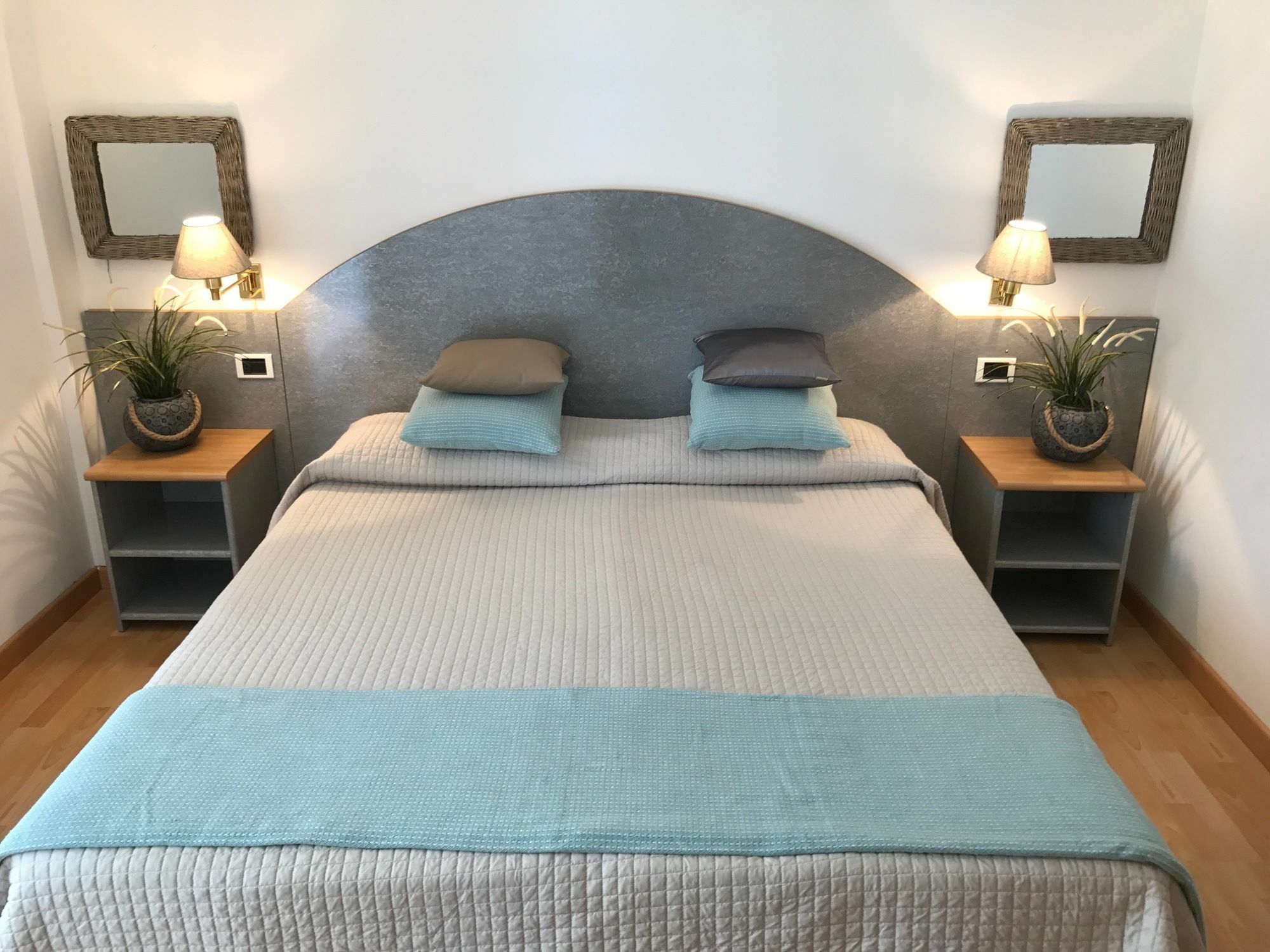 Residence Alexandra Stay 西尔米奥奈 外观 照片